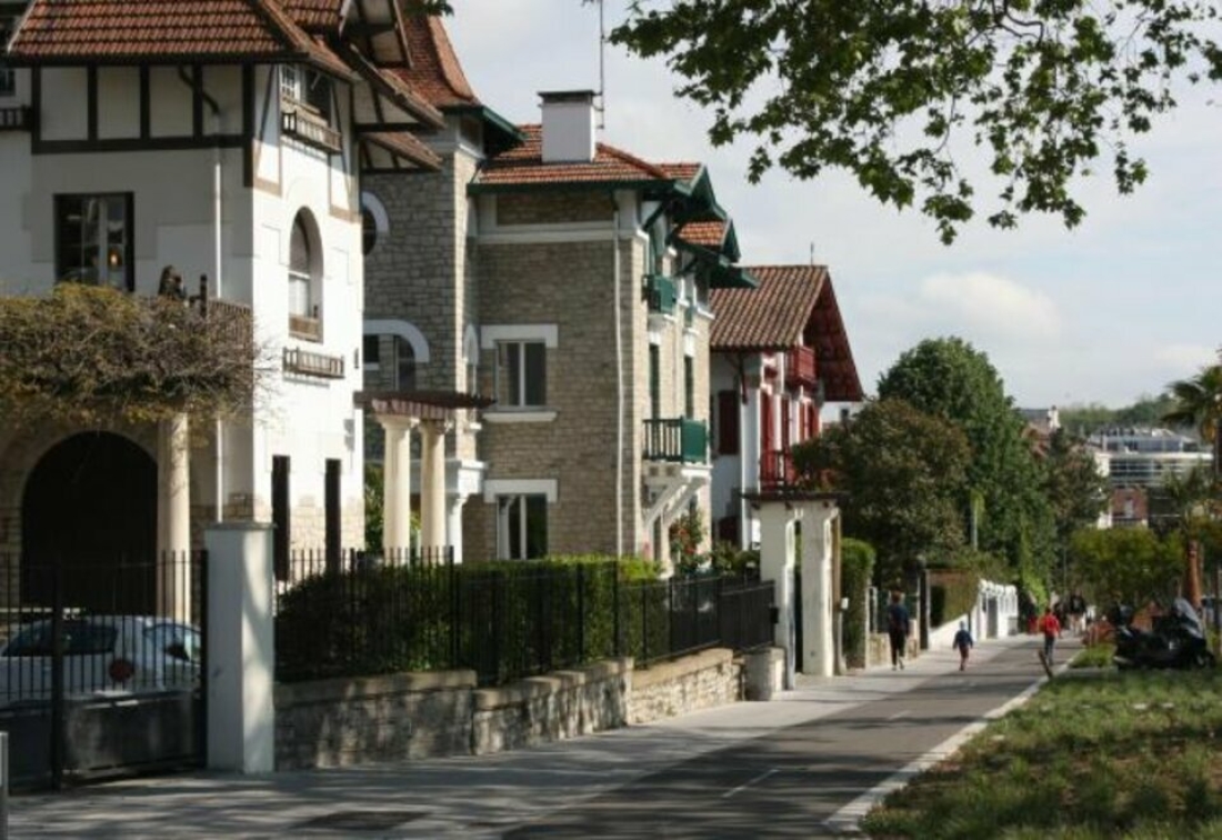 Photo 1 – vente bureaux	BAYONNE (64100)