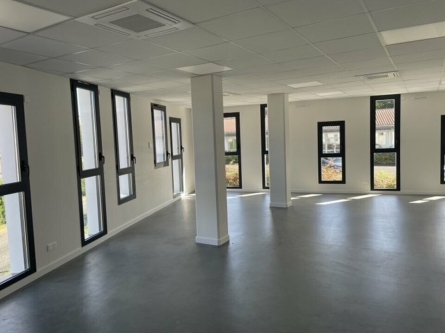 Photo 1 – location bureaux	SAINT JEAN DE LUZ (64500)